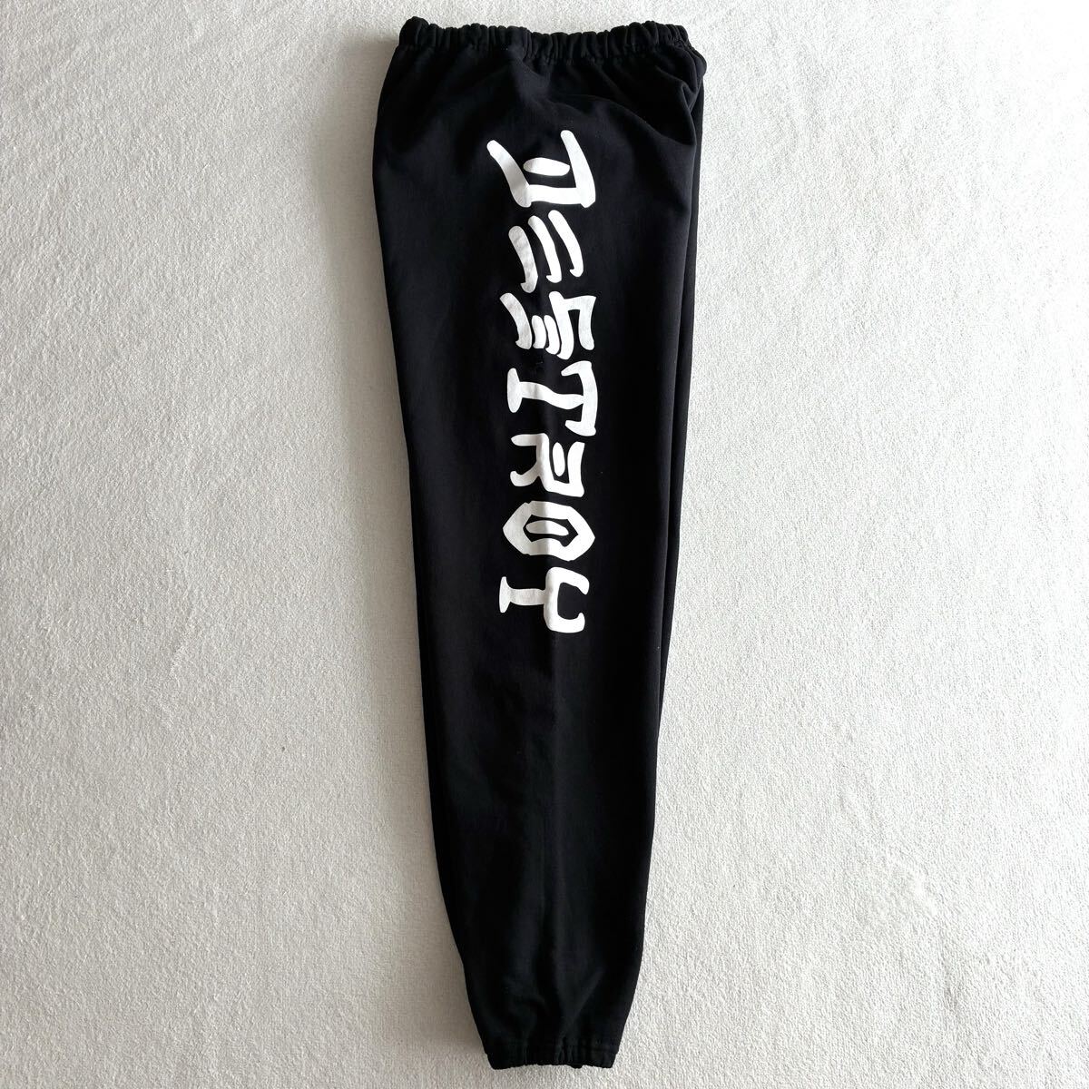 90s THRASHER SKATE AND DESTROY USA製 スラッシャー スケートアンドデストロイ スウェットパンツ サイドプリント S オールドスケート 黒_画像4
