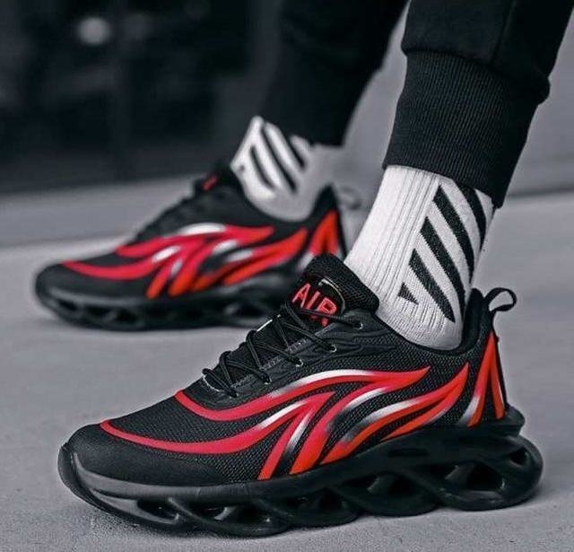 スニーカー メンズ スポーツ 靴 ウォーキング ランニングシューズ ジョギング トレーニング カジュアルシューズ ブラック&レッド 26.5cm_画像1