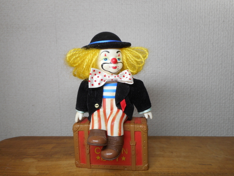 mu.....Koji Muraipiero музыкальная шкатулка сделано в Японии 1988 год 80 дней мир один .PIERROT DE PIERRE