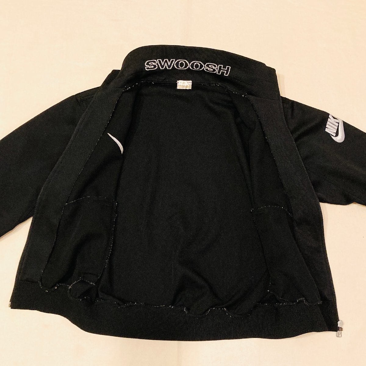 NIKE　ナイキ　日本製　SWOOSH　ロゴ 刺繍　ジップアップ トラック ジャケット　ジャージ　ブラック　M　VLA100 AUYI_画像9