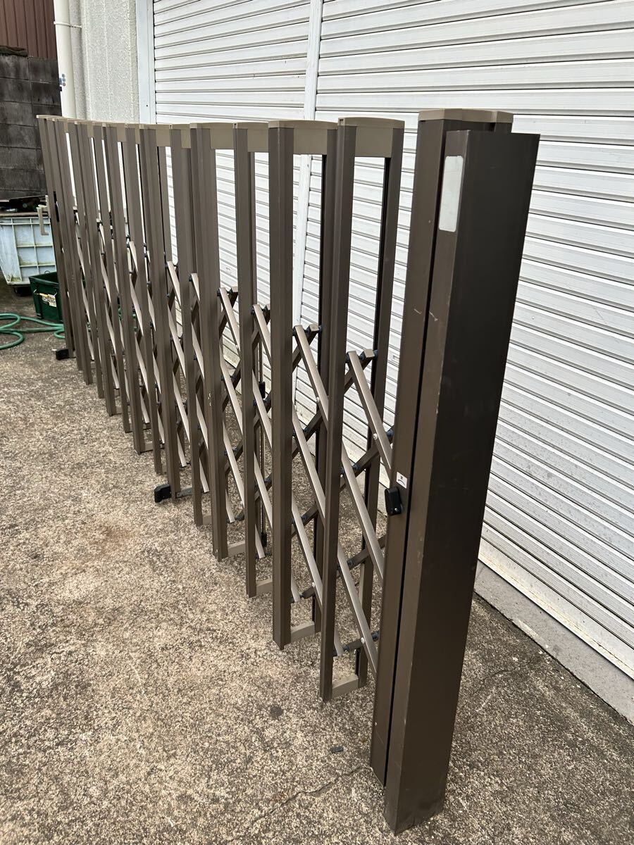 アルミキャスターゲート アコーディオン伸縮門扉 仮設足場資材(最大3.36m)(5650) 岐阜県養老町 _画像2