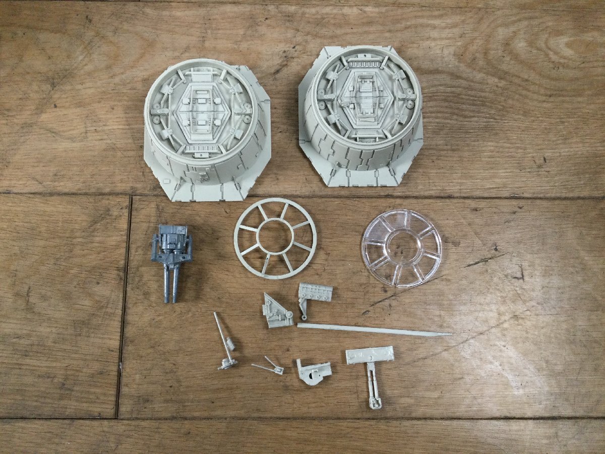 DeAGOSTINI デアゴスティーニ STAR WARS スター・ウォーズ 1/43 ミレニアムファルコン 模型 【直接引取限定/配送不可】_画像9