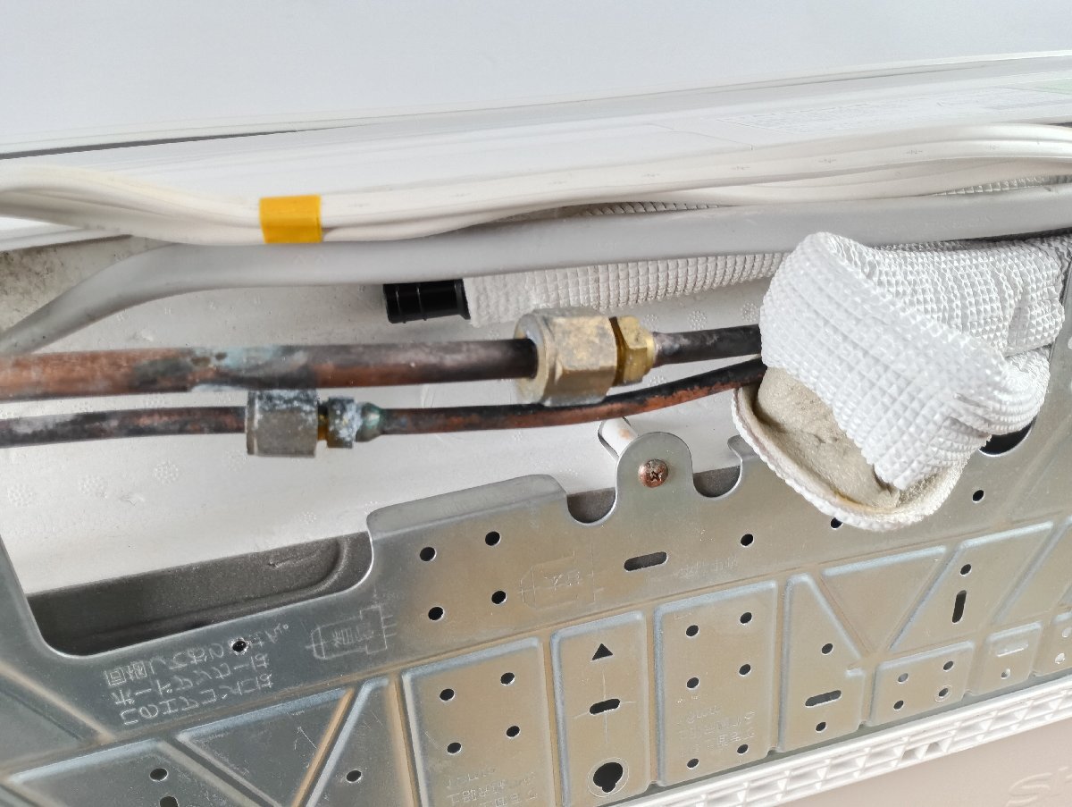 【ジャンク】 SHARP シャープ ルームエアコン AY-P40H2-W AU-P40H2Y 2022年製 冷房能力4.0kW プラズマクラスター 空調機器_画像4