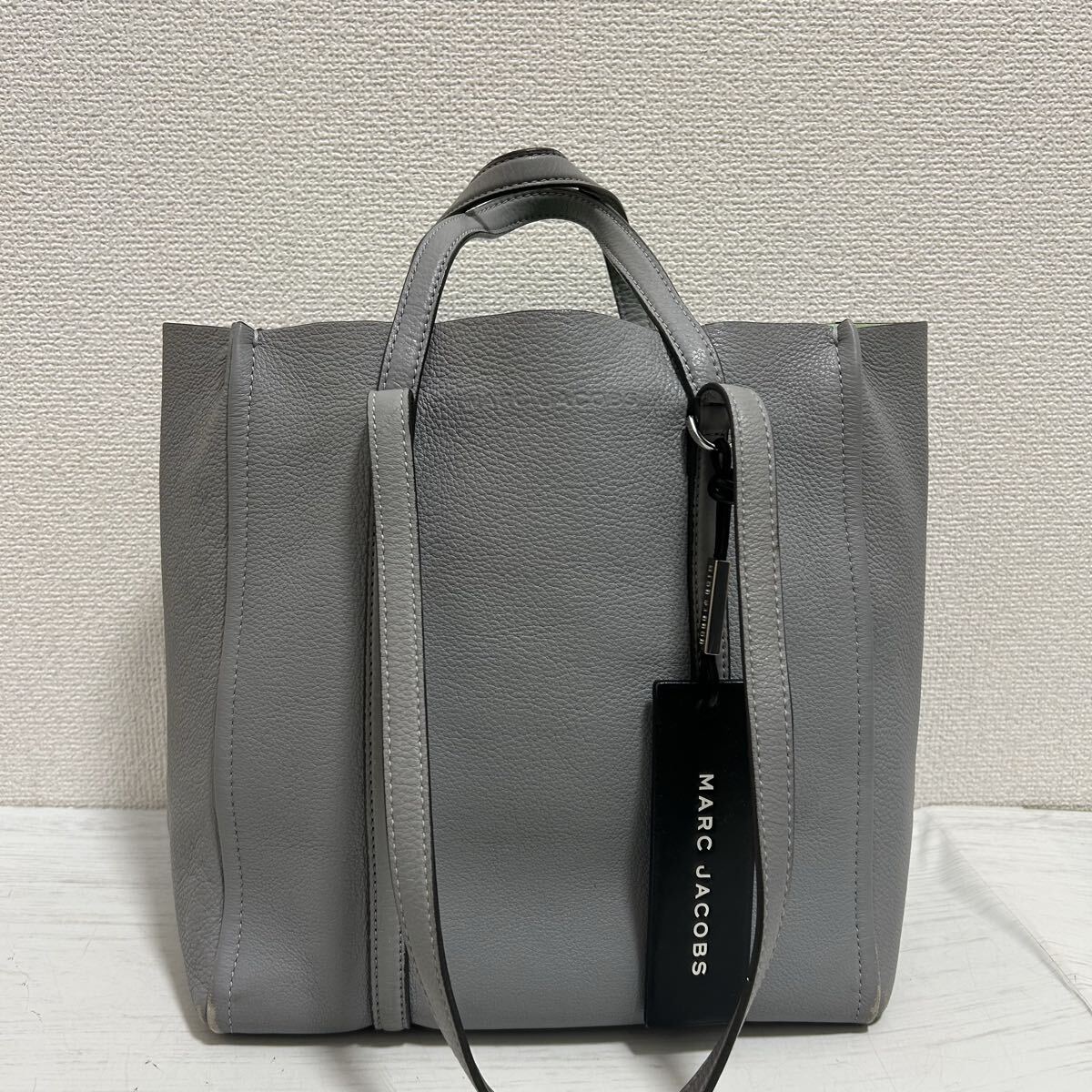 MARC JACOBS マークジェイコブス レディース 2way トートバッグ ワンショルダーバッグ 本革 レザー 肩掛け ブルーグレー the tag tote_画像1