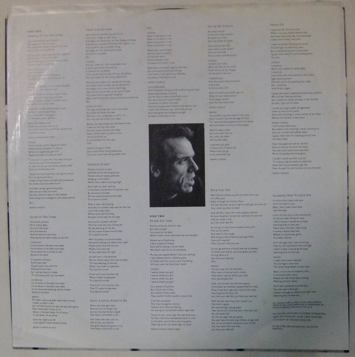 John Hiatt / Bring The Family / '87US A&M Records / EMW Pressing / 初盤オリジナル / feat. Ry Cooder, Nick Lowe, Jim Keltner_画像7