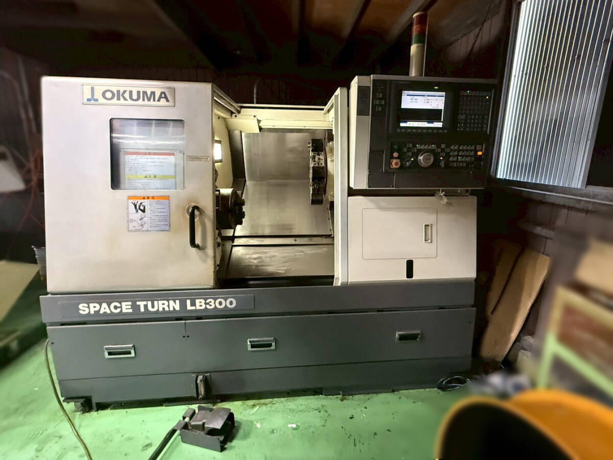 オークマ OKUMA LB300T 2005年製 芯間250㎜ 芯押しなし 旋削のみ OSP-E100L CNC旋盤 Lathe レース Turning Machine _画像1