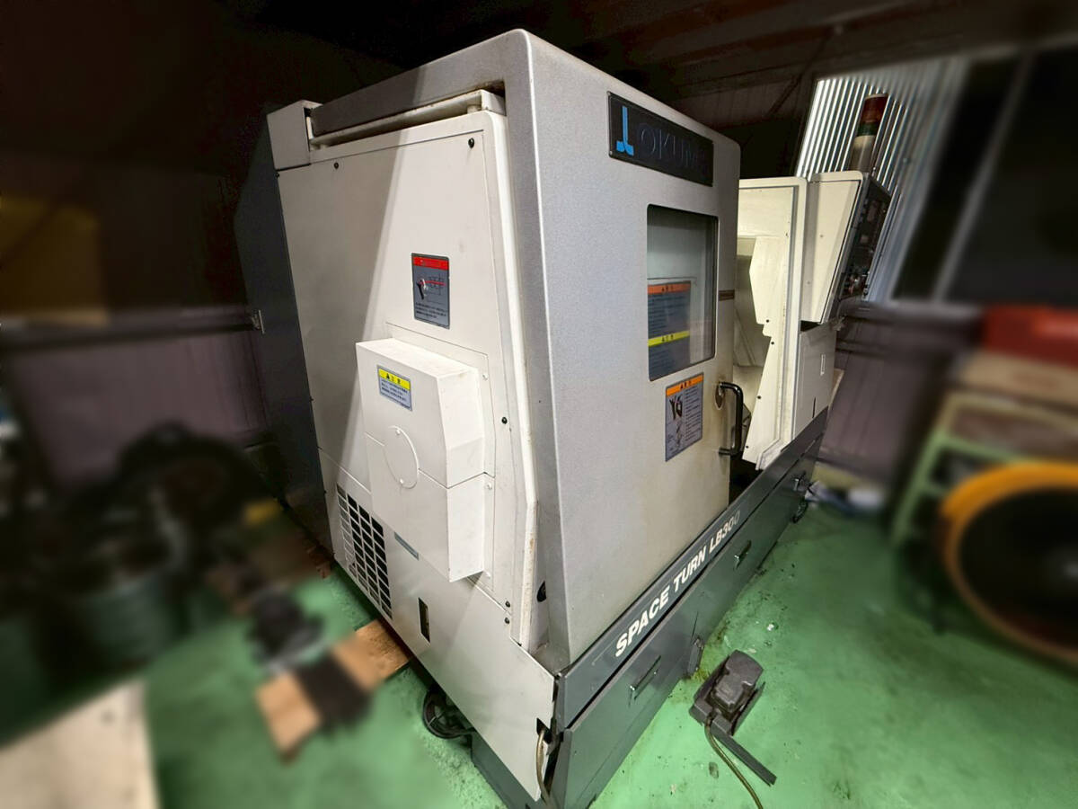 オークマ OKUMA LB300T 2005年製 芯間250㎜ 芯押しなし 旋削のみ OSP-E100L CNC旋盤 Lathe レース Turning Machine _画像2