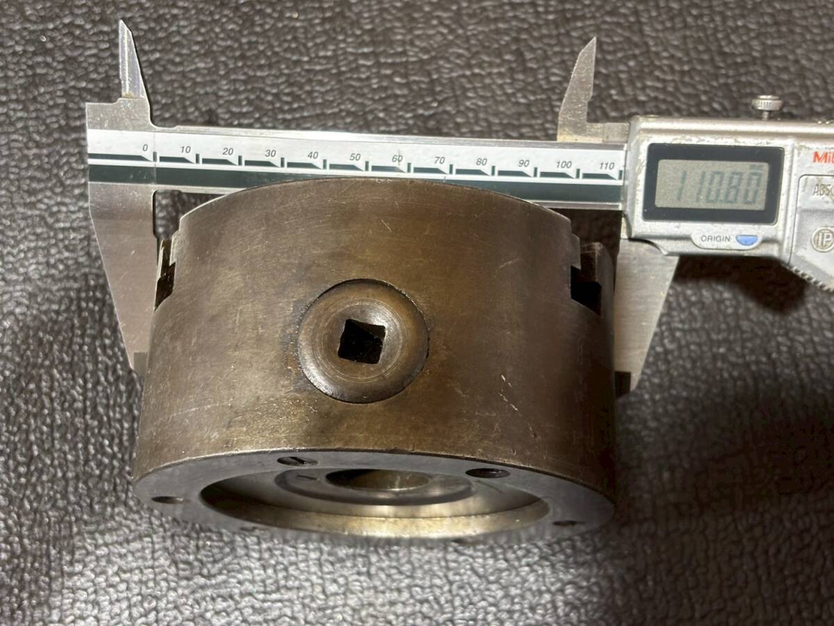 メーカー不明 スクロールチャック 高さ:約600㎜ 直径:約110㎜ 重量:約3.1㎏ 3つ爪 Scroll Chuck ※ハンドル無し(へ711) _画像3