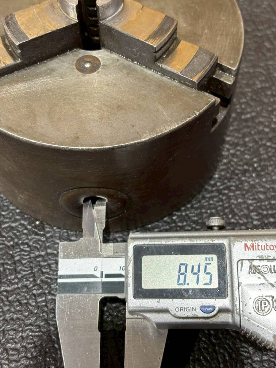 メーカー不明 スクロールチャック 高さ:約600㎜ 直径:約110㎜ 重量:約3.1㎏ 3つ爪 Scroll Chuck ※ハンドル無し(へ711) _画像2