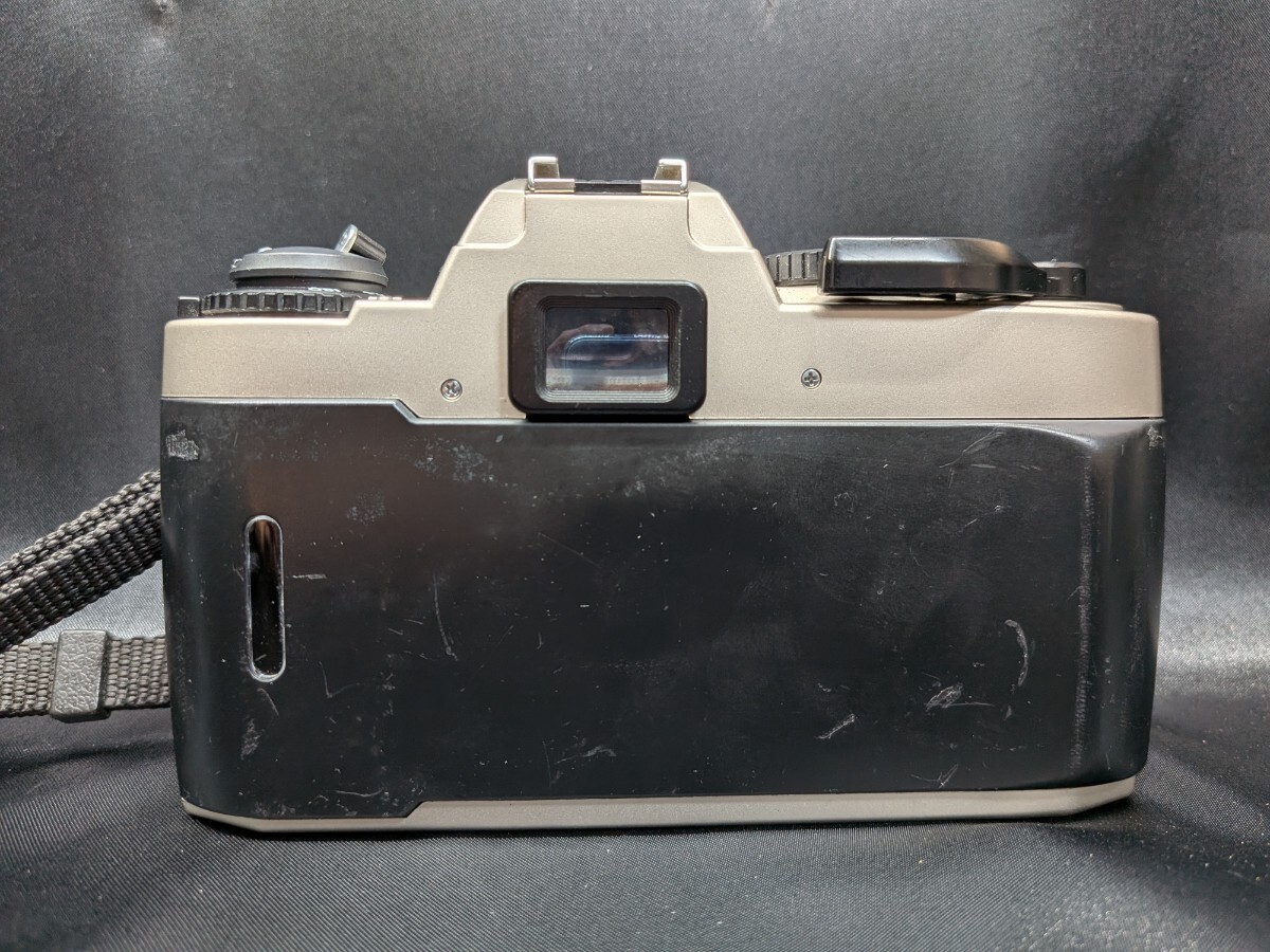 Nikon ニコン FE10 + ZOOM-NIKKOR 100-300mm 1:5.6 一眼レフフィルムカメラ レンズ　も8_画像3