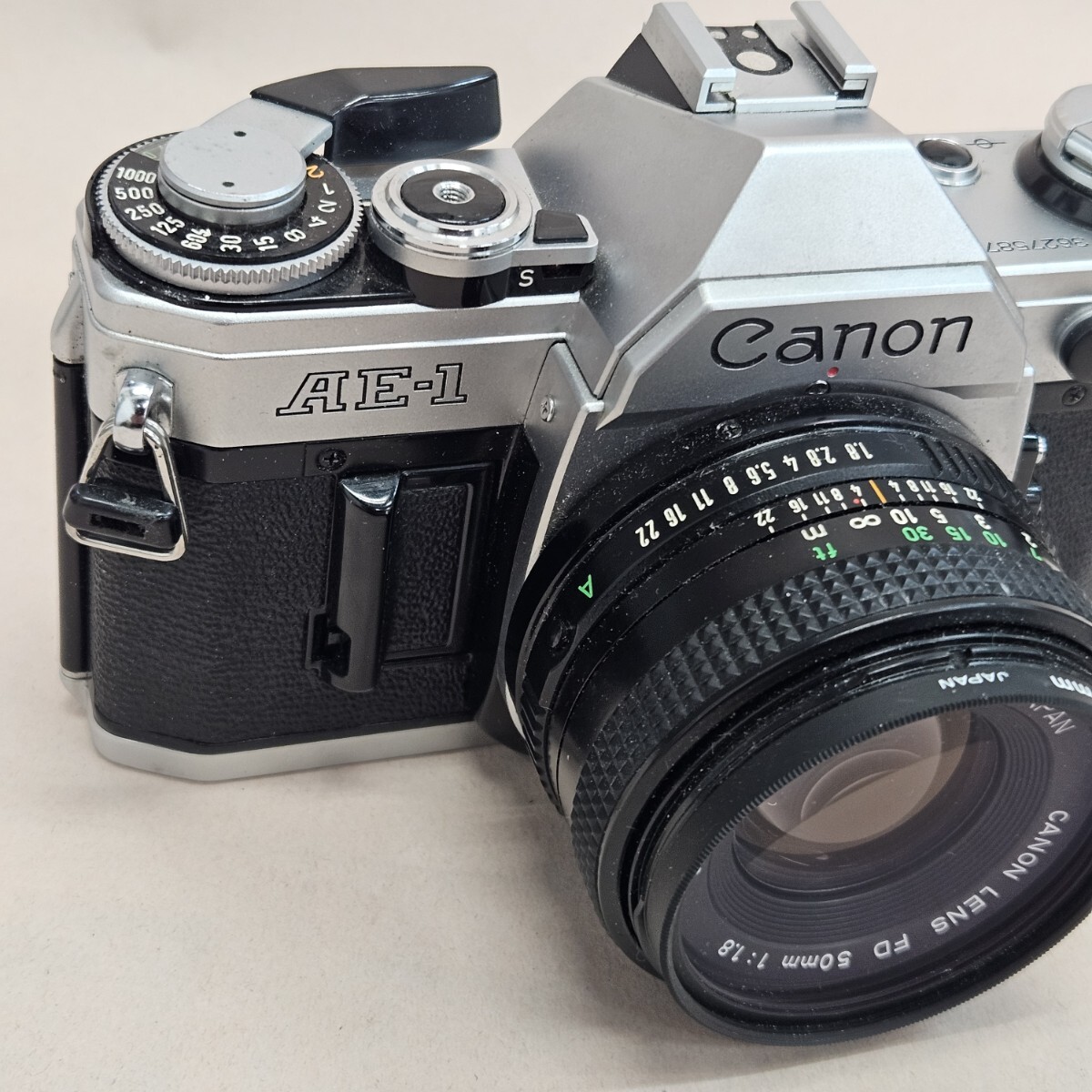 Canon AE-1 пленочный фотоаппарат Canon [No.4285]