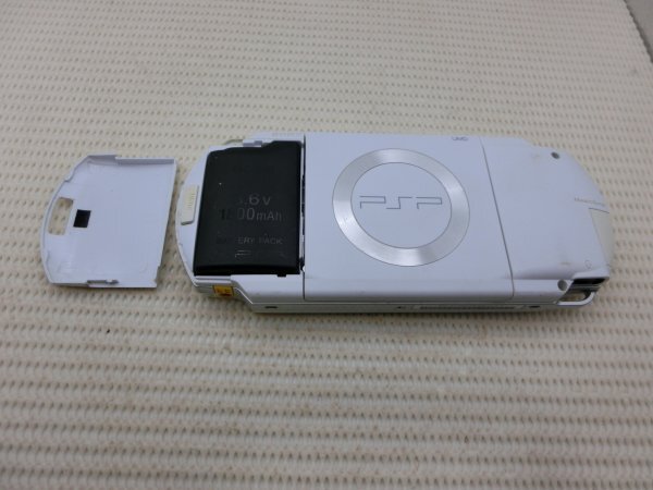 【中古現状品】SONY ソニー Playstation Portable プレイステーションポータブル PSP-1000 通電・起動確認済 GA1B-S60-11TR0548_画像4