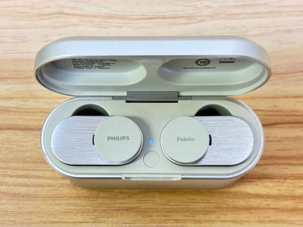 B118 試聴のみ PHILIPS ハイエンドモデル Fidelio T1 Bluetooth ワイヤレスイヤホン ANC搭載 デュアルドライバ LDAC対応 IPX4防水 ホワイト_画像7