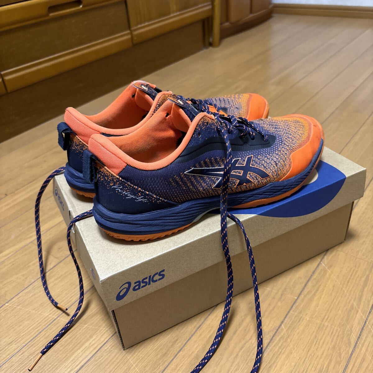 アシックス asics プレステージライト 5 オムニクレー ユニセックス テニスシューズ SHOCKING ORANGE/MIDNIGHT27cm_画像1