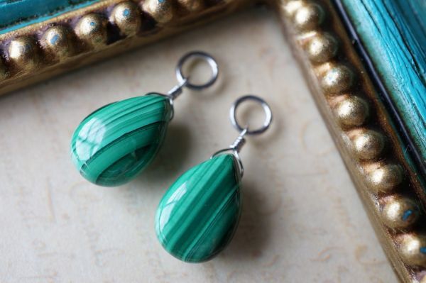 【フープ用チャーム】サージカルステンレス227 マラカイト チャーム 1ペア 金属アレルギー対応金具使用 ピアスチャーム _画像9