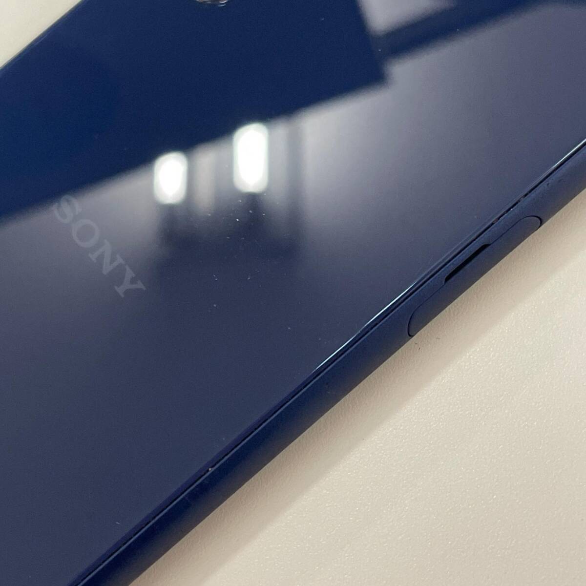 docomo ソニー・エリクソン Xperia 10 II SO-41A Blue SIMロック解除済_画像3