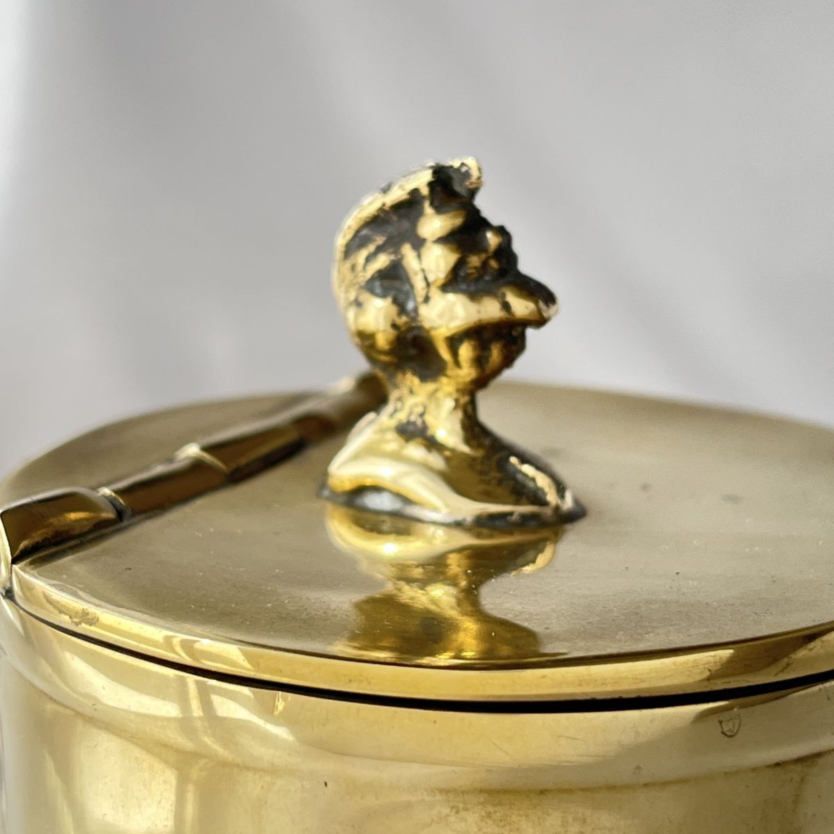 英国】騎士のティーキャディー【シルバープレート】ゴールド