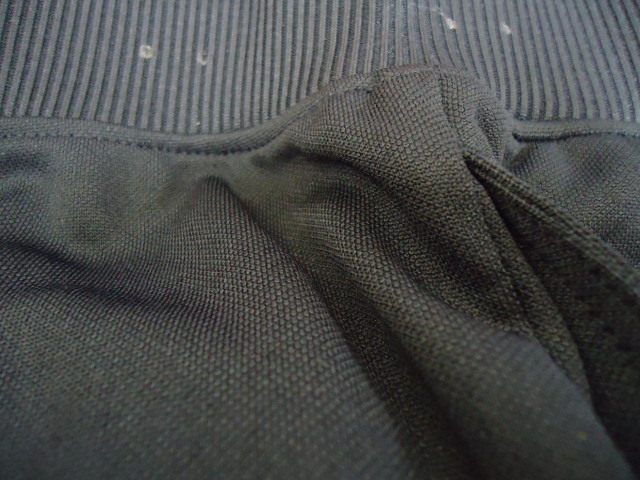 【KCM】Z-under-345-YMD★展示品★【アンダーアーマー】キッズ　トラックパンツ　1362690　ブラック　サイズYMD　ボーイズ_画像3