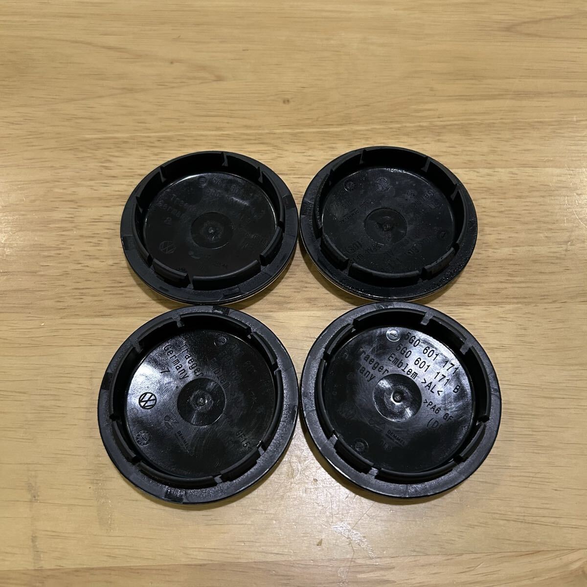 M370 正規品 VW 純正 センターキャップ 4個 外径66mm 5G0601171_画像2