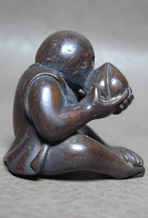 [ персик ..] класть netsuke * из дерева / времена предмет антиквариат старый изобразительное искусство украшение .. предмет 