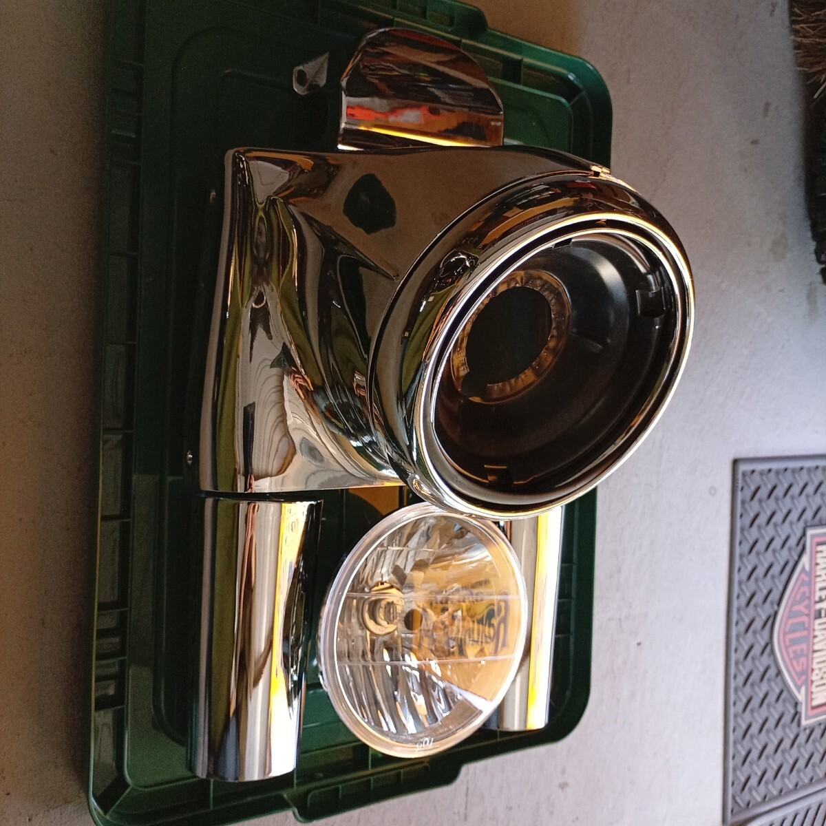 ヘッドライトナセル　98FLSTCで使用_画像2