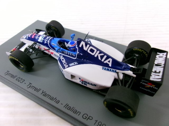 スパーク 1/43 ティレル 023 #4 ティレル ヤマハ イタリアGP 1995 M.サロ (8179-777)_画像6