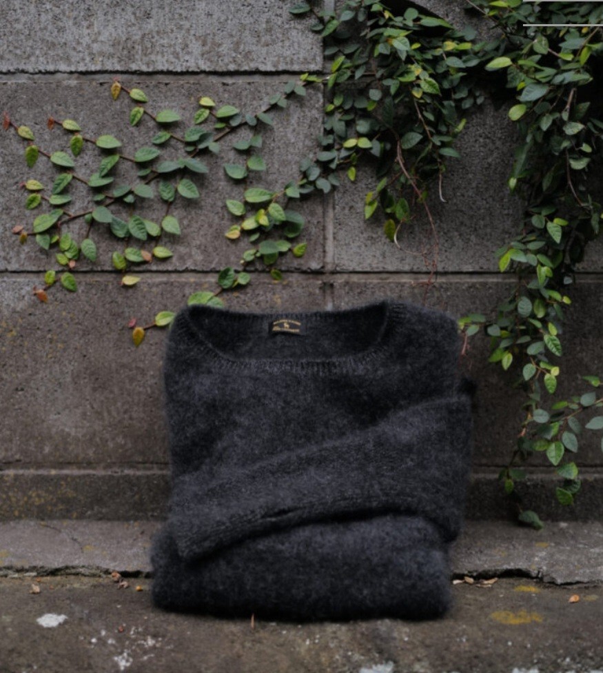 即完売 別注 MAATEE&SONS Cashmere 強強圧縮 Crew Boat Sweater size 2《マーティーアンドサンズ》BLACK × HEATHER GRAY_画像1