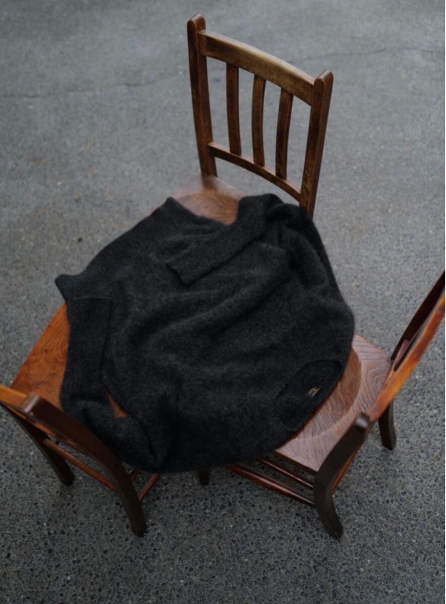 即完売 別注 MAATEE&SONS Cashmere 強強圧縮 Crew Boat Sweater size 2《マーティーアンドサンズ》BLACK × HEATHER GRAY_画像2