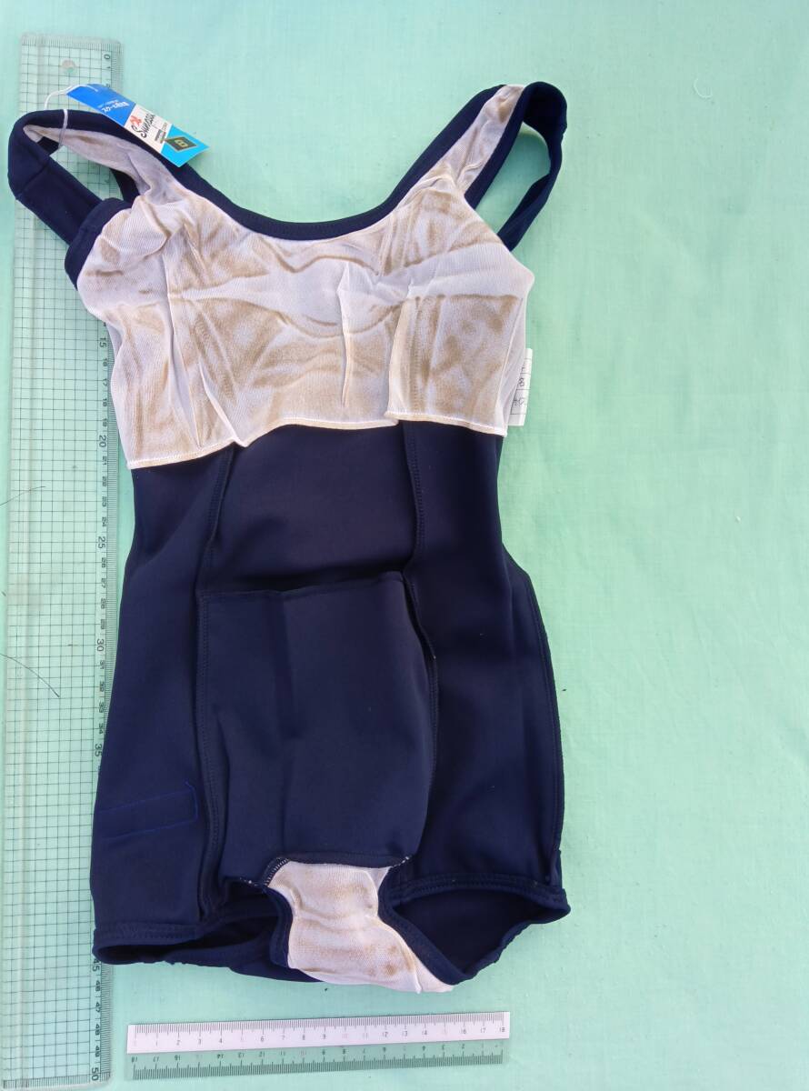 女子 未使用品 旧型スクール水着 8号サイズ サンプール 濃紺色 ネイビー_画像4