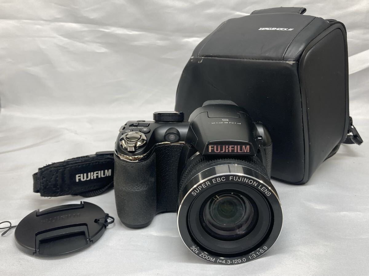 [通電動作確認済]FUJIFILM 富士フィルム FinePix S4500 ブラック 30倍ズーム 単3 デジタルカメラ デジカメ デジタル一眼レフ レンズ一体型_画像1