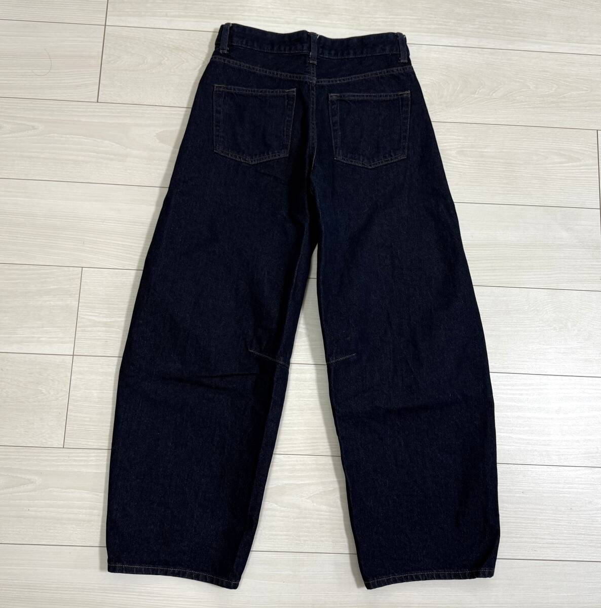 ★ジーユー GU バレルレッグジーンズ デニムパンツ Mサイズ インディゴ★_画像3