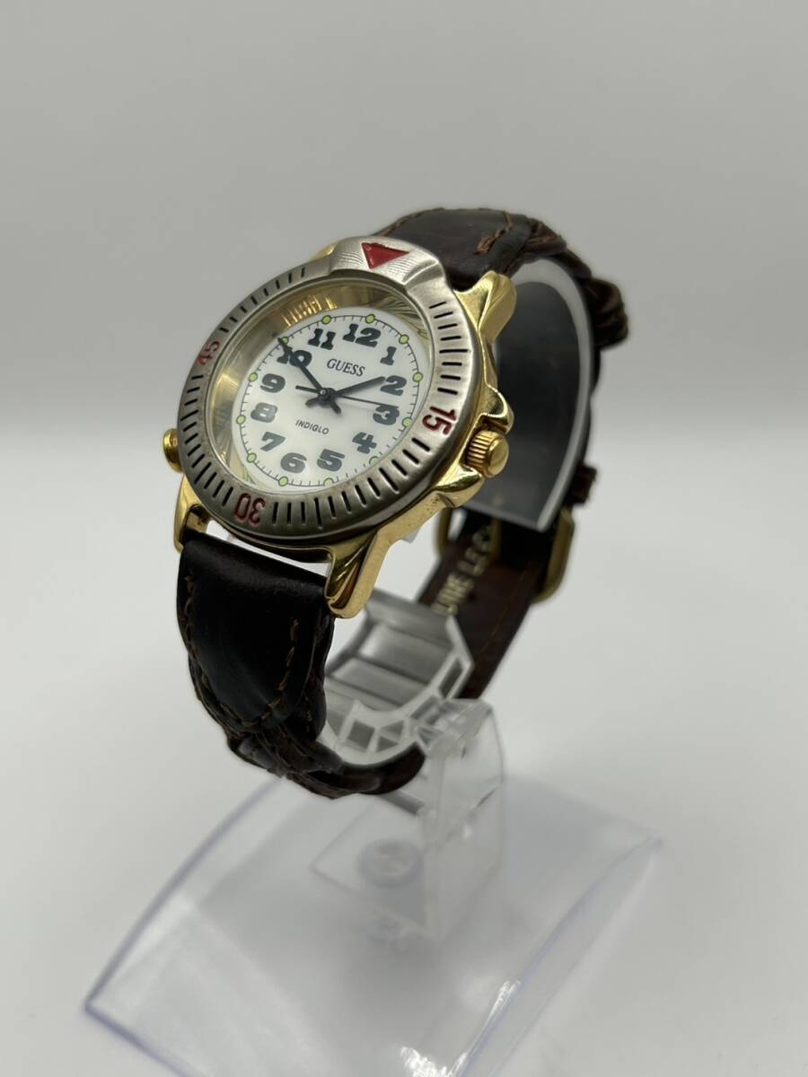 ◎【腕時計】GUESS　ゲス　ブランド　クォーツ式　電池式　メタル　金属　ケース　ベゼル　本体　レザー　革　ベルト　バンド　メンズ_画像1