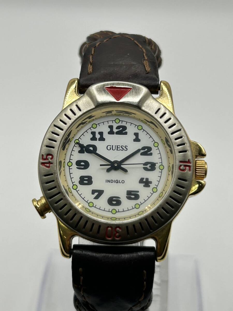 ◎【腕時計】GUESS　ゲス　ブランド　クォーツ式　電池式　メタル　金属　ケース　ベゼル　本体　レザー　革　ベルト　バンド　メンズ_画像5