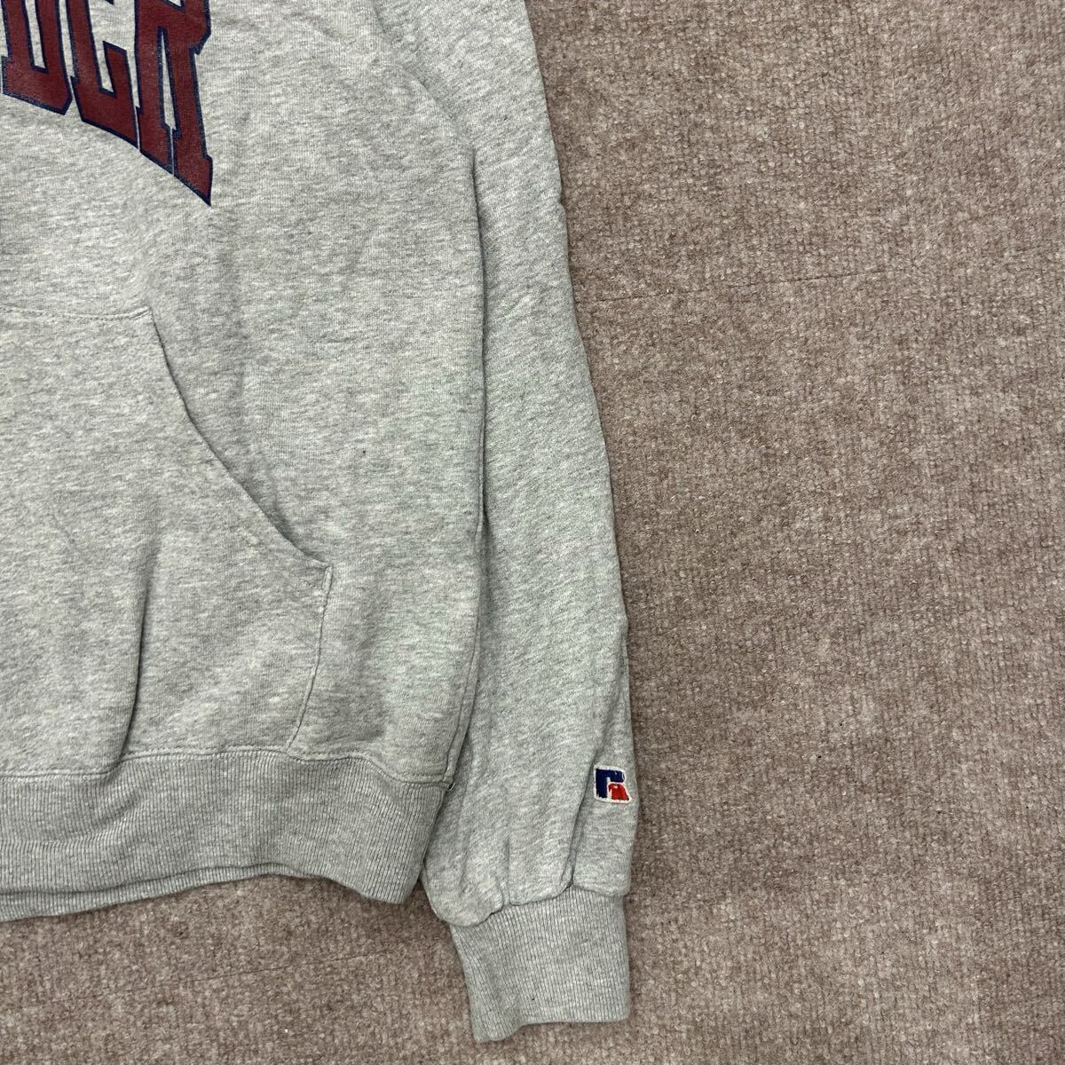 【S7189】 RUSSELL ATHLETIC ラッセルアスレチック パーカー プルオーバー サイズM グレー 灰色 フロントプリント メンズ トップス_画像6