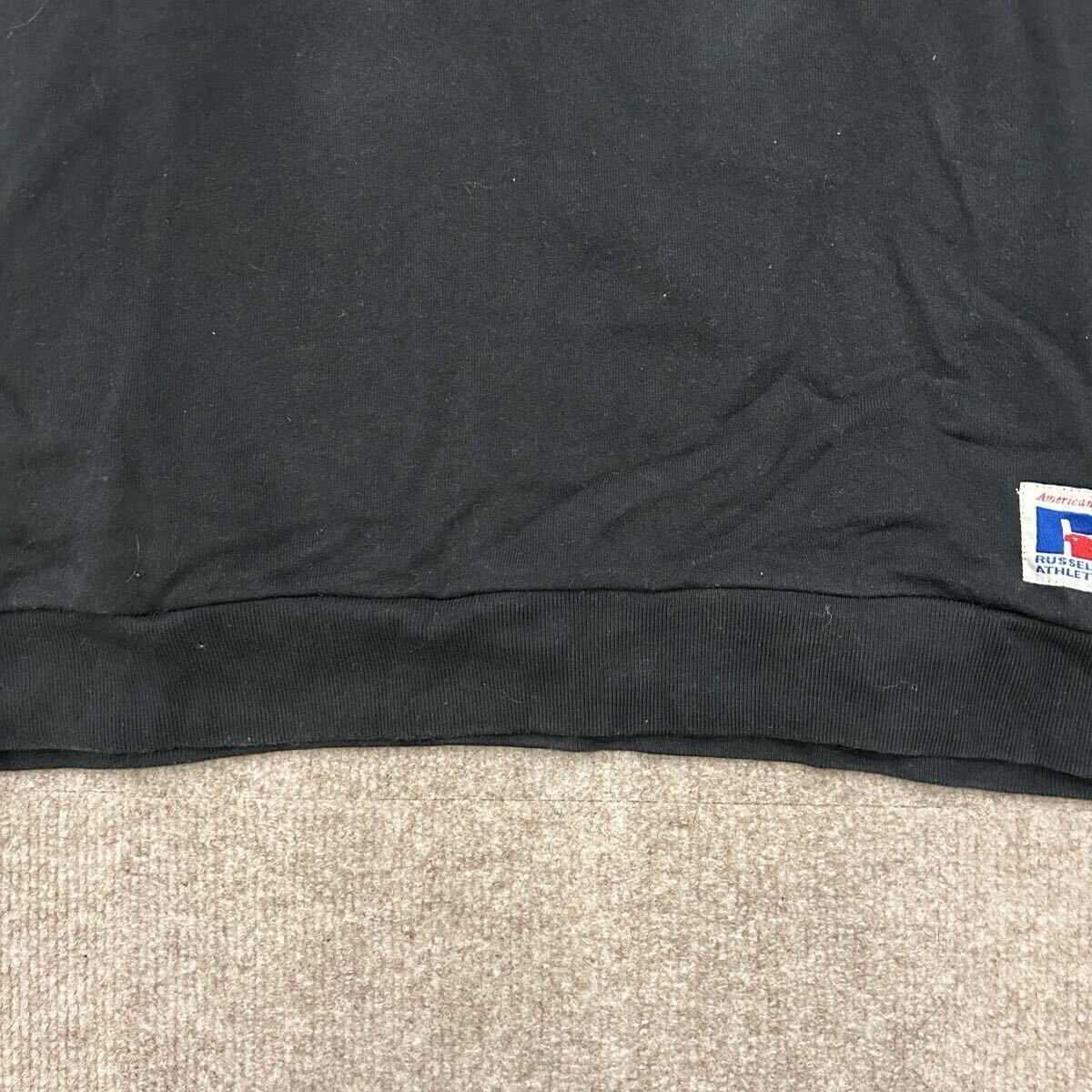 【S7190】 RUSSELL ATHLETIC ラッセルアスレチック パーカー プルオーバー サイズM ブラック 黒 刺繍ロゴ 胸ロゴ バッグプリント メンズ_画像5