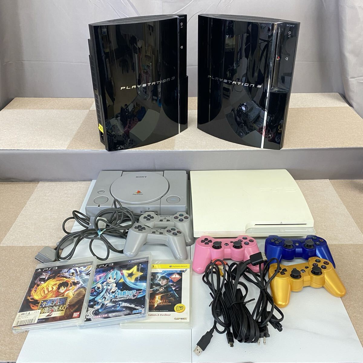 II まとめ4台 PS3 PlayStation3 プレイステーション3 プレステ SONY CECH-3000A ソニー ゲーム機 ソフト、コントローラー付き 現状品_画像1
