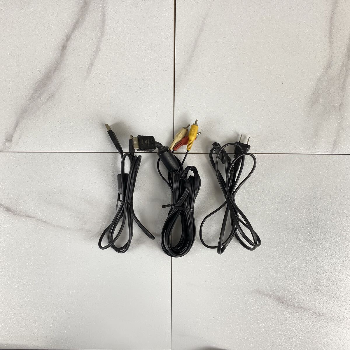 II まとめ4台 PS3 PlayStation3 プレイステーション3 プレステ SONY CECH-3000A ソニー ゲーム機 ソフト、コントローラー付き 現状品_画像9