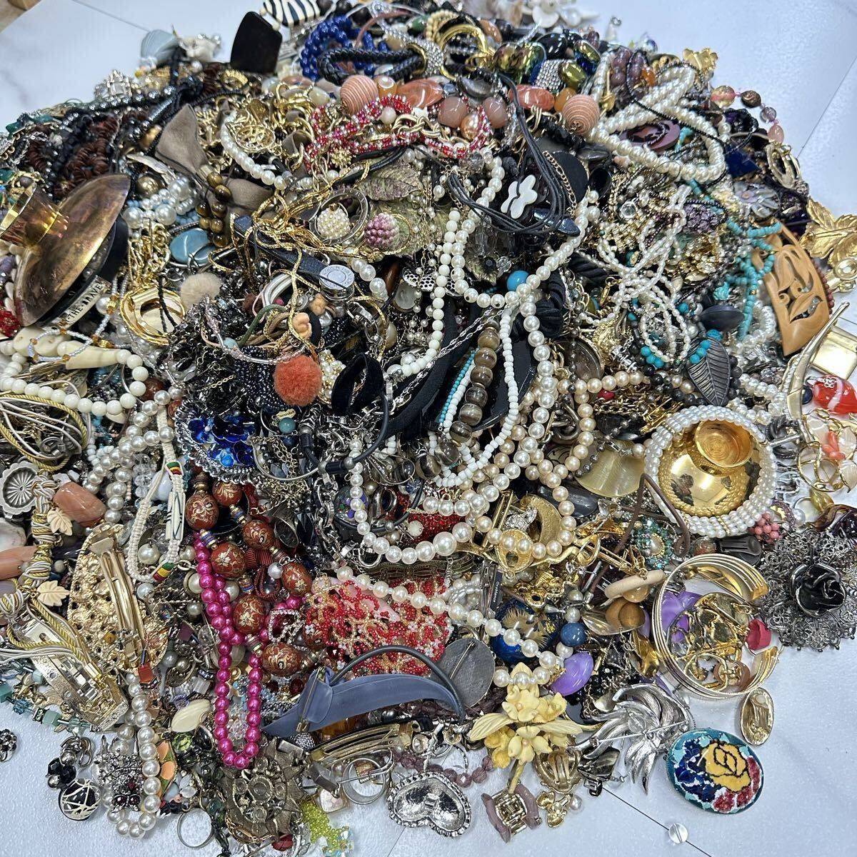 II イミテーションアクセサリー 大量まとめ! 合計 12kg オーバー! 貴金属 K18 刻印 SV 925 SILVER シルバー ネックレス リング かわせみ_画像5