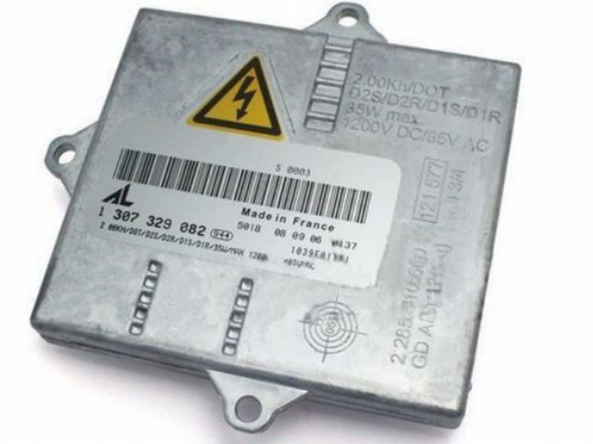 即決 即納 メルセデス ベンツ 1 307 329 082 新品 純正OEM バラスト W203 W209 C209 W230 R230 W216 C216 W220_画像1