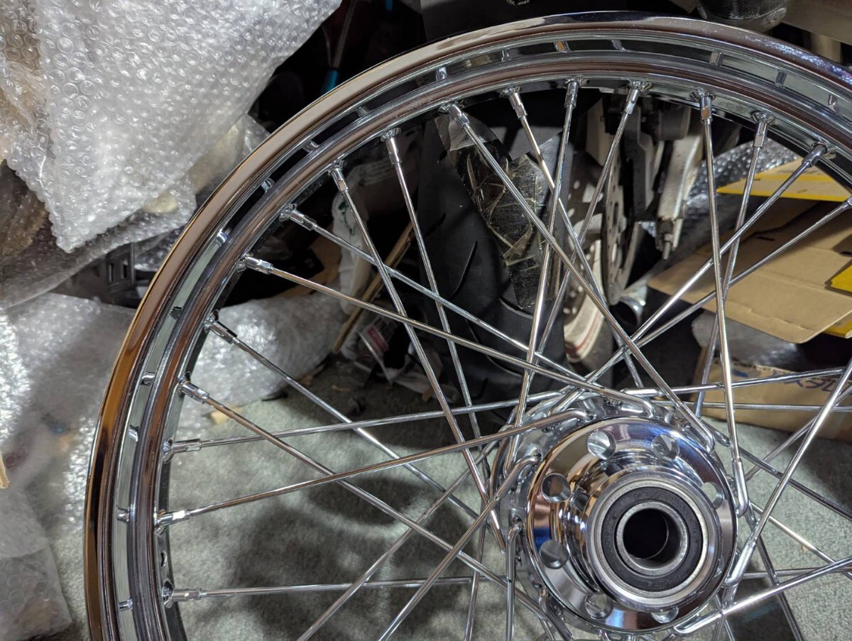 ソフテイル FXSTB ナイトトレイン 2009 納車外し保管品 21インチ クロームメッキハブ スポーク フロントホイール_画像6