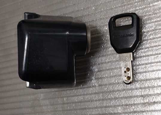 Panasonic【キーアッセンブリ　2020年　ビビ】中古　パナソニック アシスト自転車部品　動作確認済み　カギ　鍵　vivi ビビSX _画像6