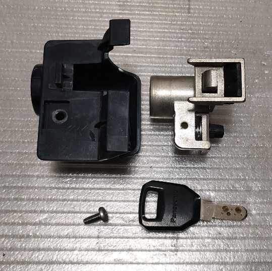 Panasonic【キーアッセンブリ　2020年　ビビ】中古　パナソニック アシスト自転車部品　動作確認済み　カギ　鍵　vivi ビビSX _画像9