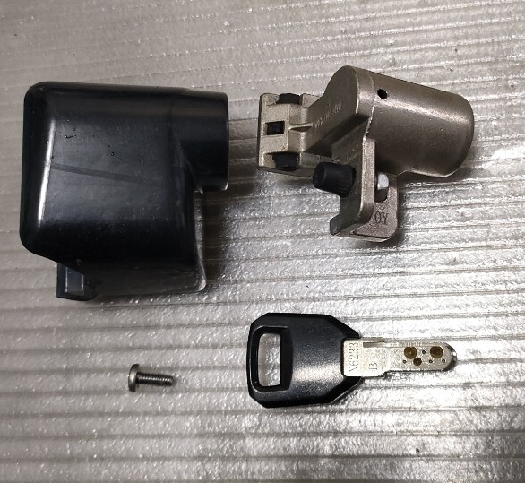 Panasonic【キーアッセンブリ　2020年　ビビ】中古　パナソニック アシスト自転車部品　動作確認済み　カギ　鍵　vivi ビビSX _画像10