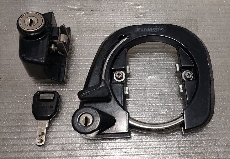 Panasonic【キーアッセンブリ　2020年　ビビ】中古　パナソニック アシスト自転車部品　動作確認済み　カギ　鍵　vivi ビビSX _画像1