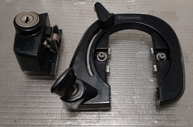 Panasonic【キーアッセンブリ　2020年　ビビ】中古　パナソニック アシスト自転車部品　動作確認済み　カギ　鍵　vivi ビビSX _画像2