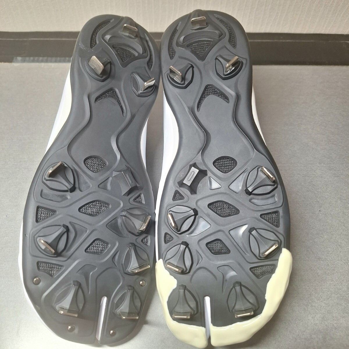 岡本製甲 VALTAN スパイク 28cm 金具 白スパ ホワイト 日本製 足袋 野球 VB-01 タビスパ タフトー 投手用 バルタン_画像6