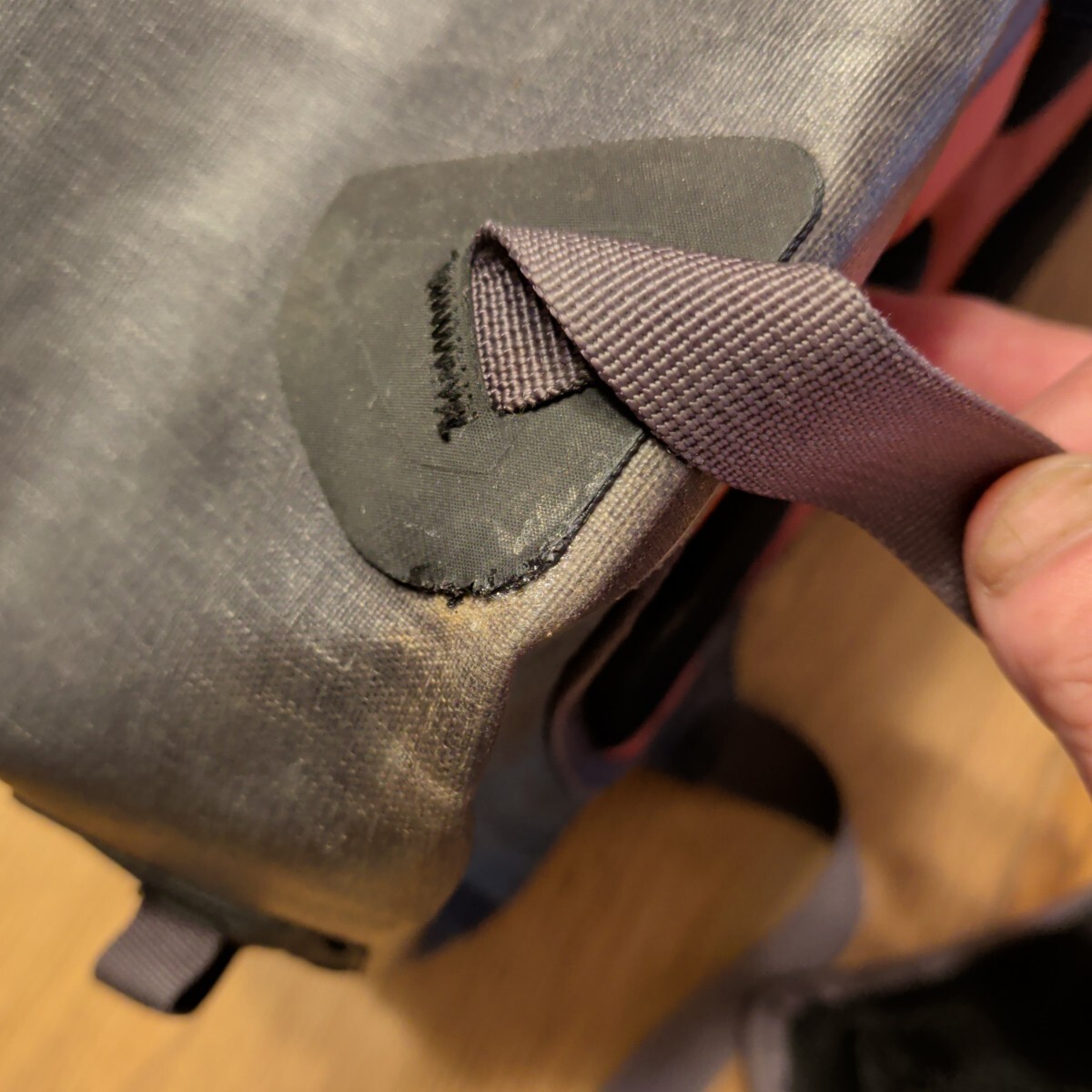 シムス simms ドライクリーク Z スリングパック 防水バック フライフィッシング 本流 ランディングネットホルダー 利根川 肩掛けバッグ_画像4