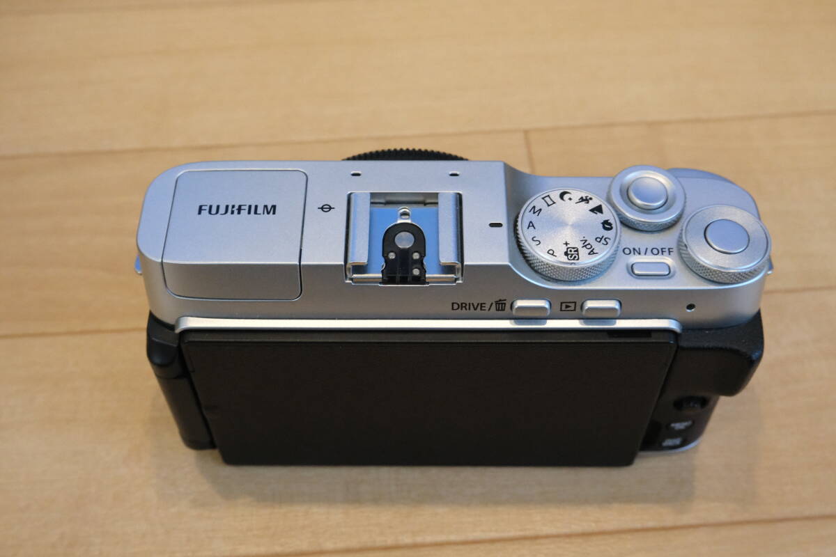 FUJIFILM X-A7 ミラーレスカメラ ボディ 2424万画素 大型APS-Cセンサー_画像5