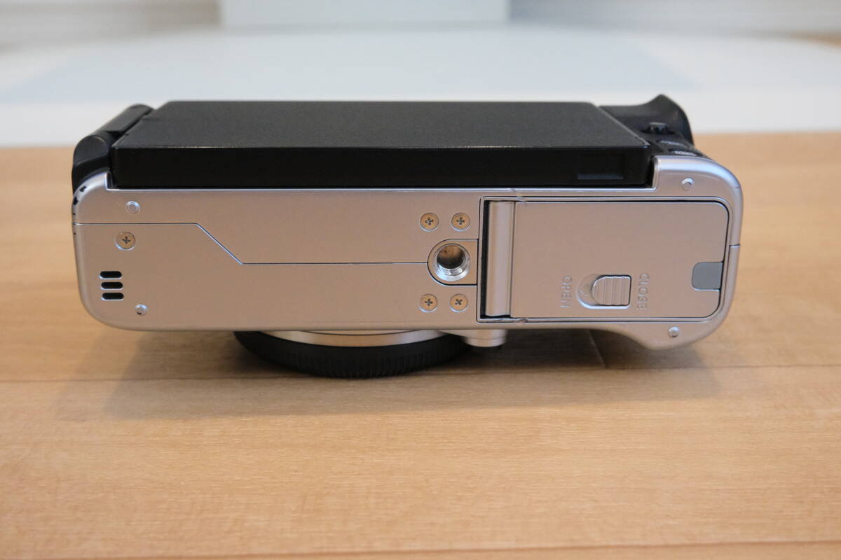 FUJIFILM X-A7 ミラーレスカメラ ボディ 2424万画素 大型APS-Cセンサー_画像6