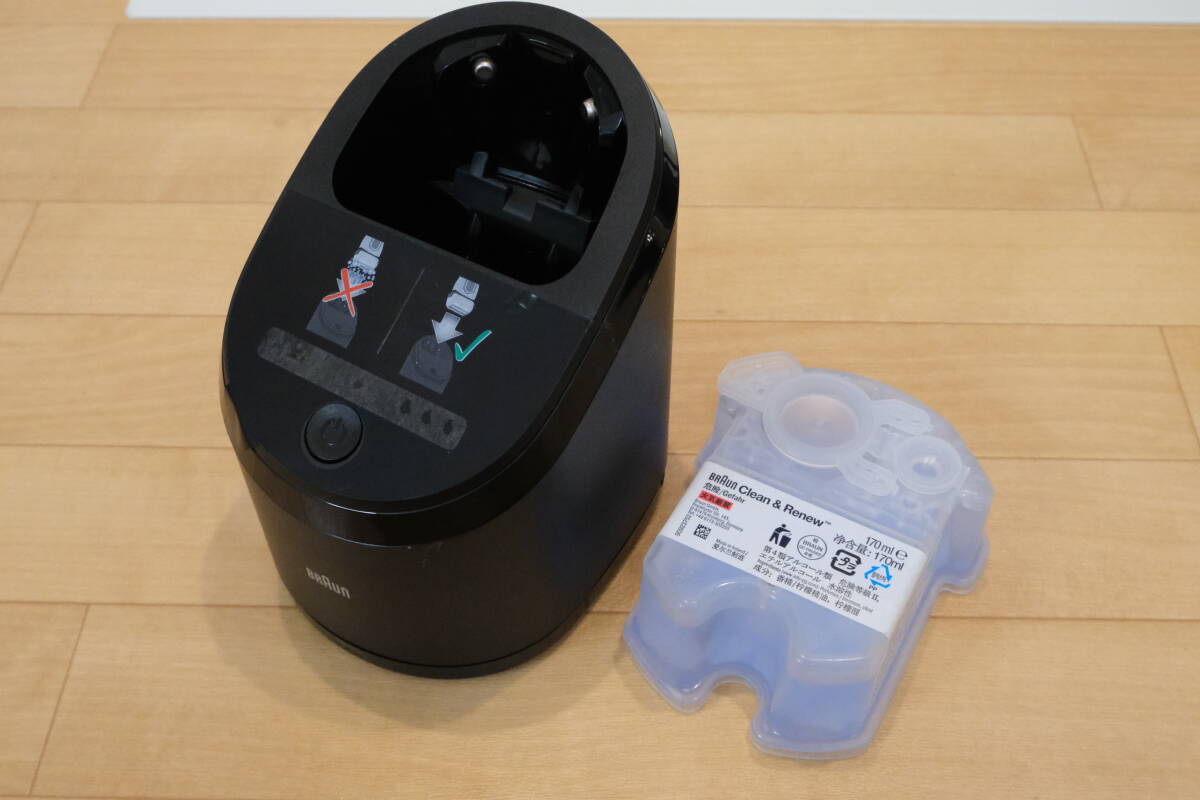 BRAUN Series9 Pro+ 9556cc 自動洗浄 新品アルコール洗浄カートリッジ付き_画像5